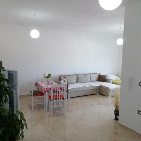 Vlorë Lindita'S Seaview Appartment מראה חיצוני תמונה