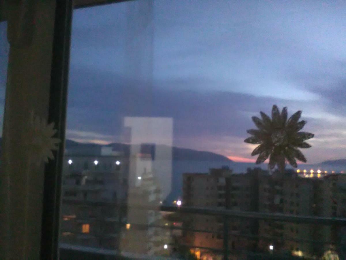 Vlorë Lindita'S Seaview Appartment מראה חיצוני תמונה