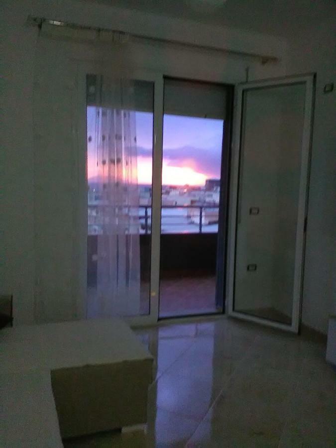 Vlorë Lindita'S Seaview Appartment מראה חיצוני תמונה
